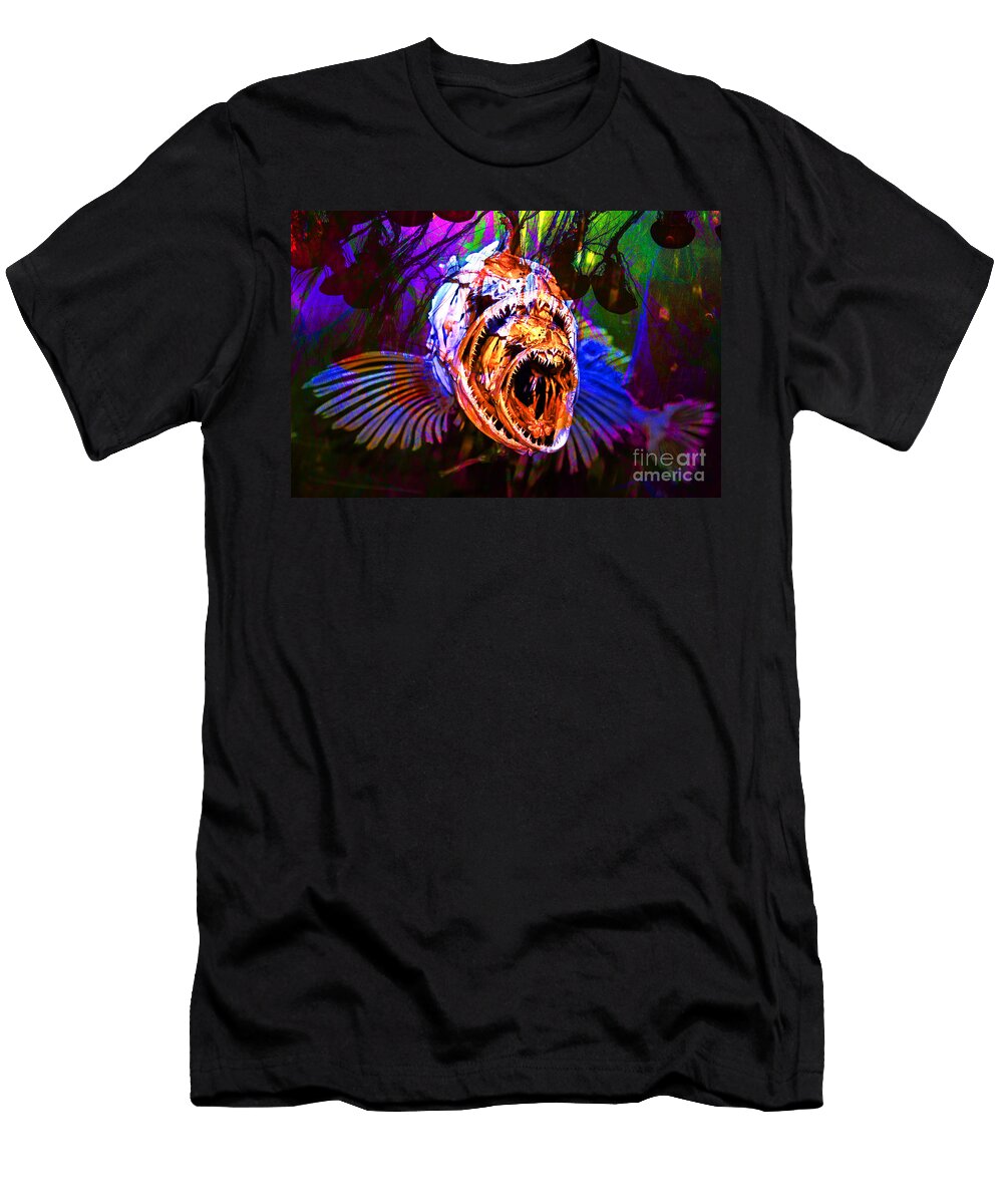 Creatures of the Deep Fear No Fish 5d24799 V2 Wingsdomain Art and Photography T-Shirt
