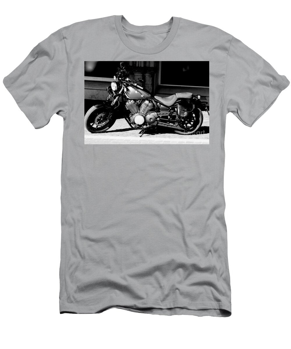 Custom Cruiser Motorcycle with Leather Saddlebags and Tank Art Black and White Dmr Filho T-Shirt
