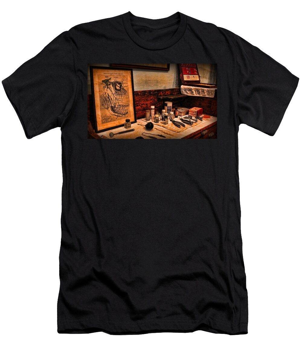 Dentist the Nerve Chart Lee Dos Santos T-Shirt