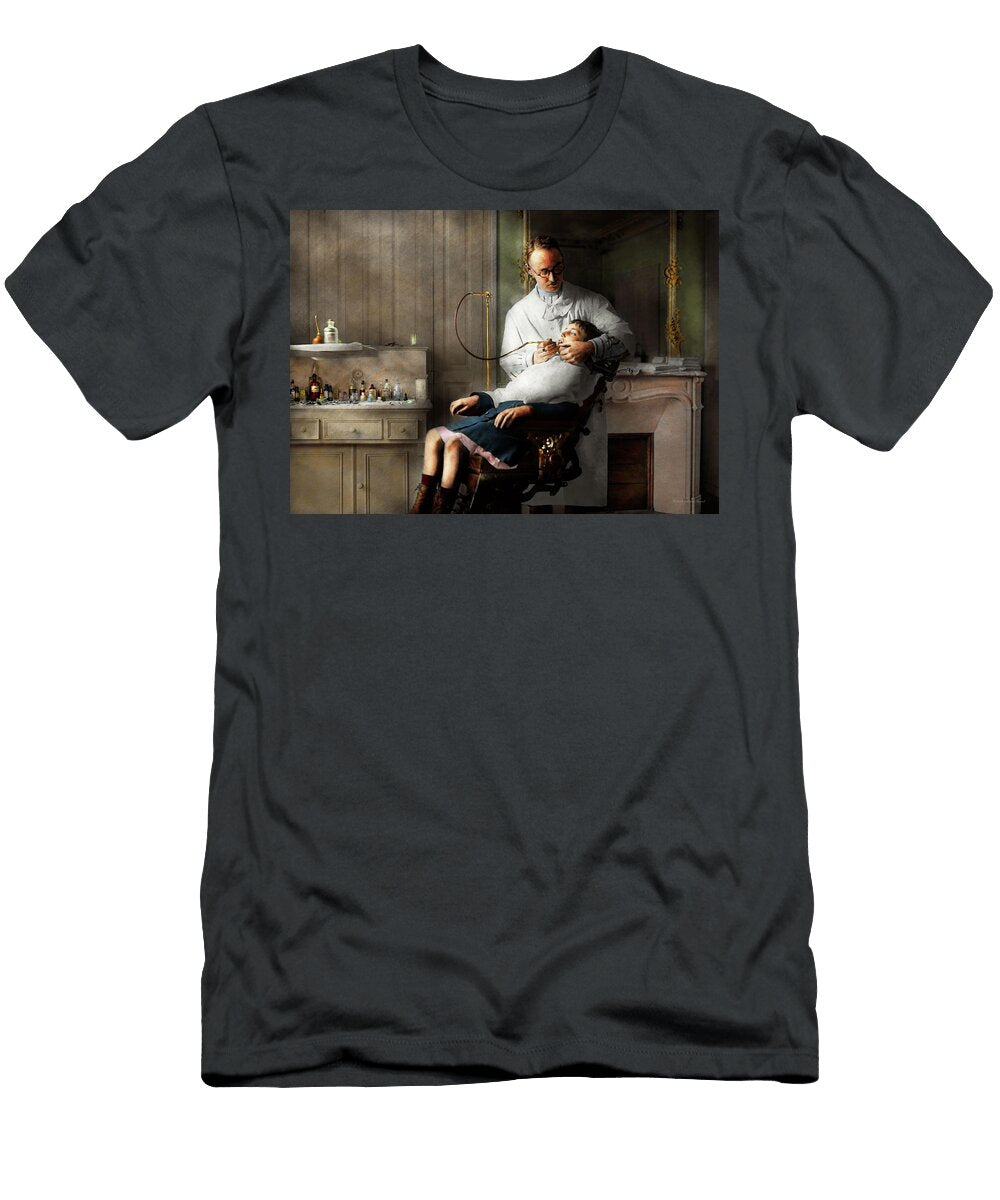Dentist Good Oral Hygiene 1918 Mike Savad T-Shirt