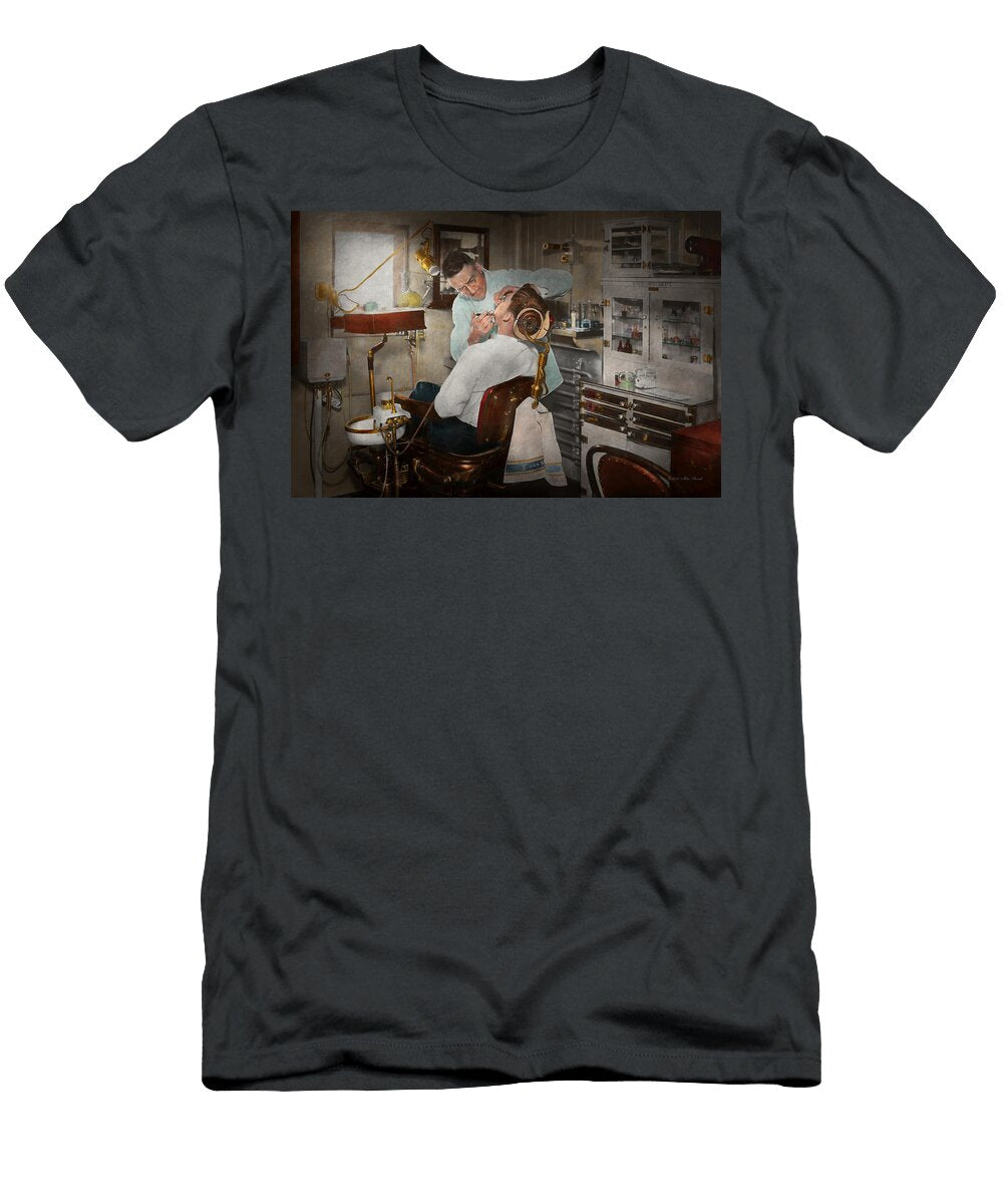 Dentist the Dental Examination 1943 Mike Savad T-Shirt