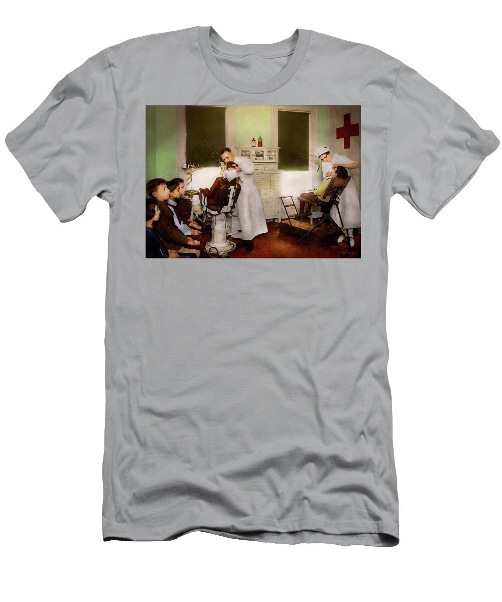 Dentist Treating Them Like Children 1922 Mike Savad T-Shirt
