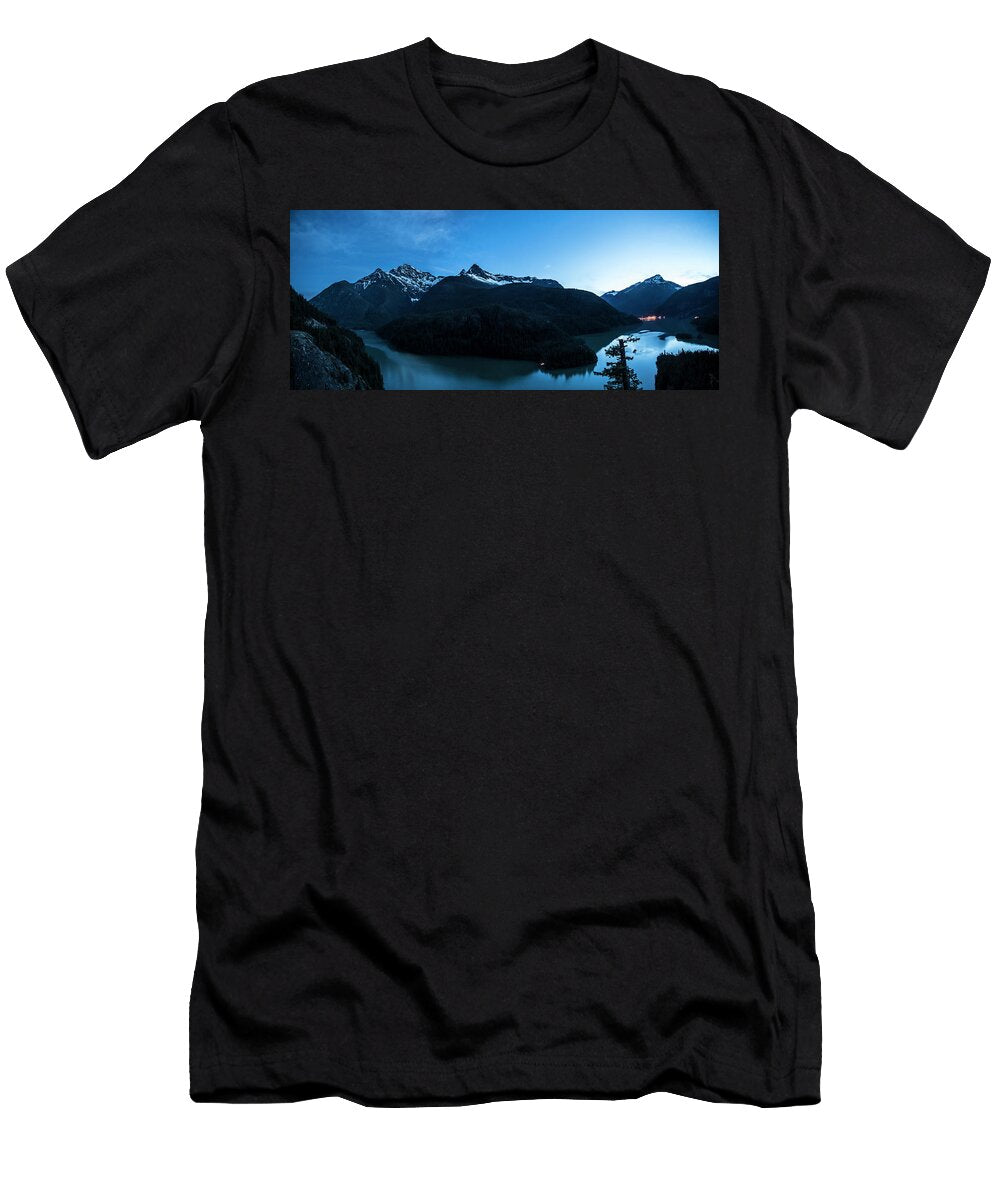 Diablo Lake and the Mountains of North Alasdair Turner T-Shirt