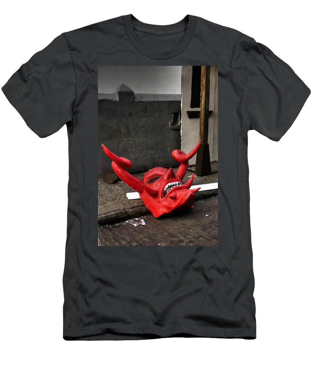 Diablo Rojo Dolly Sanchez T-Shirt