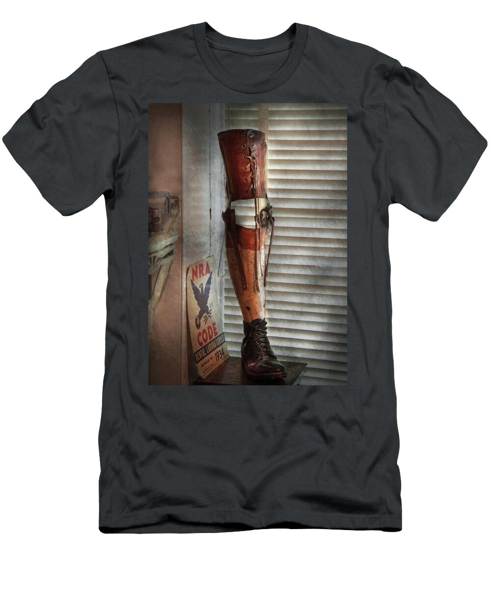 Doctor a Leg Up in the Competition Mike Savad T-Shirt