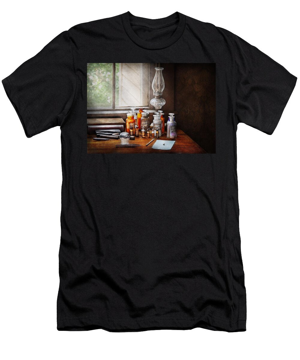 Doctor the Doctor Is in Mike Savad T-Shirt