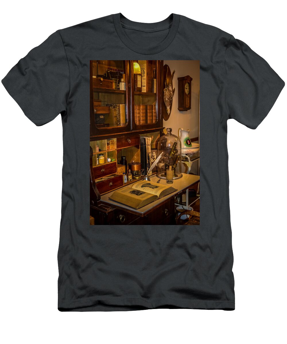 Doctors Desk Paul Freidlund T-Shirt