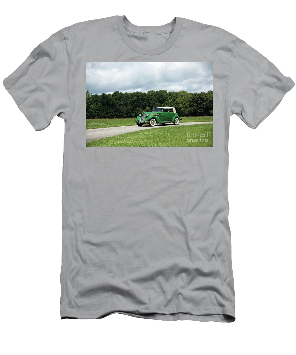 Exclusive American Retro Luxury Green 1935 Auburn Auburn 851 Supercharged Dual Ratio Phaeton Sedan Vladyslav Shapovalenko T-Shirt