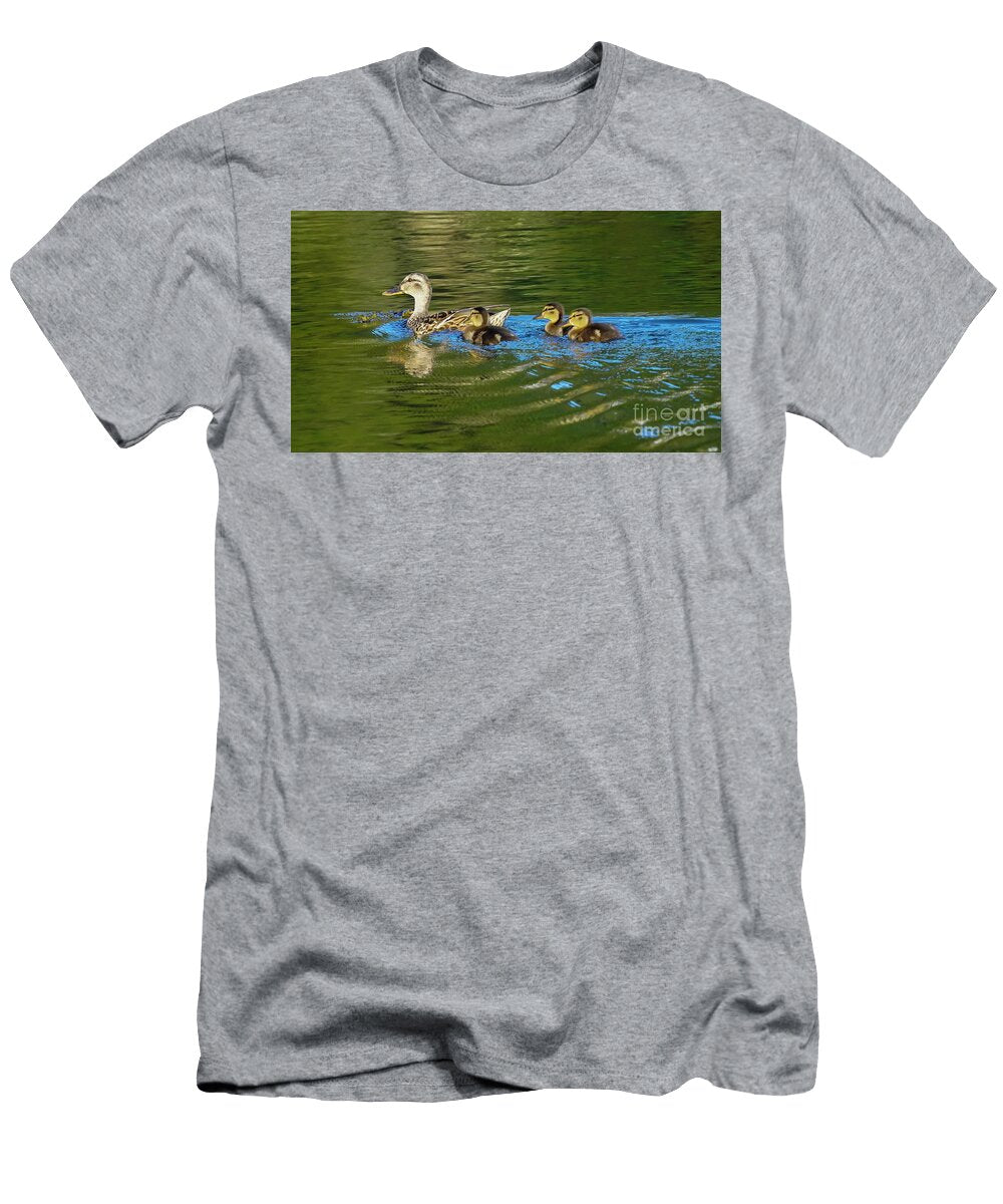 Female Mallard and Ducklings Swimming Pablo Avanzini T-Shirt
