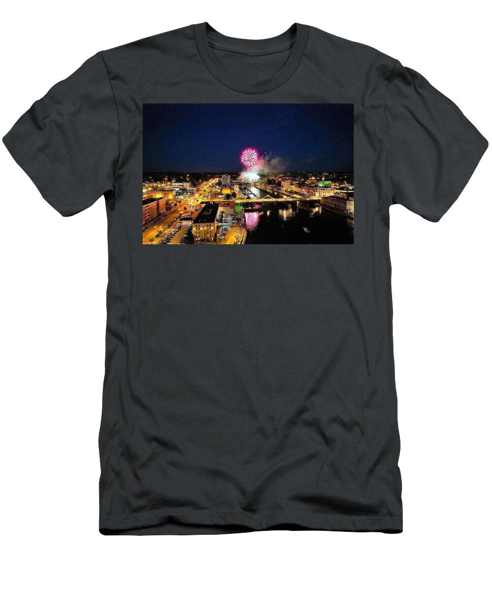 Fourth of July Fireworks Over Oswego Wayne Kirby T-Shirt