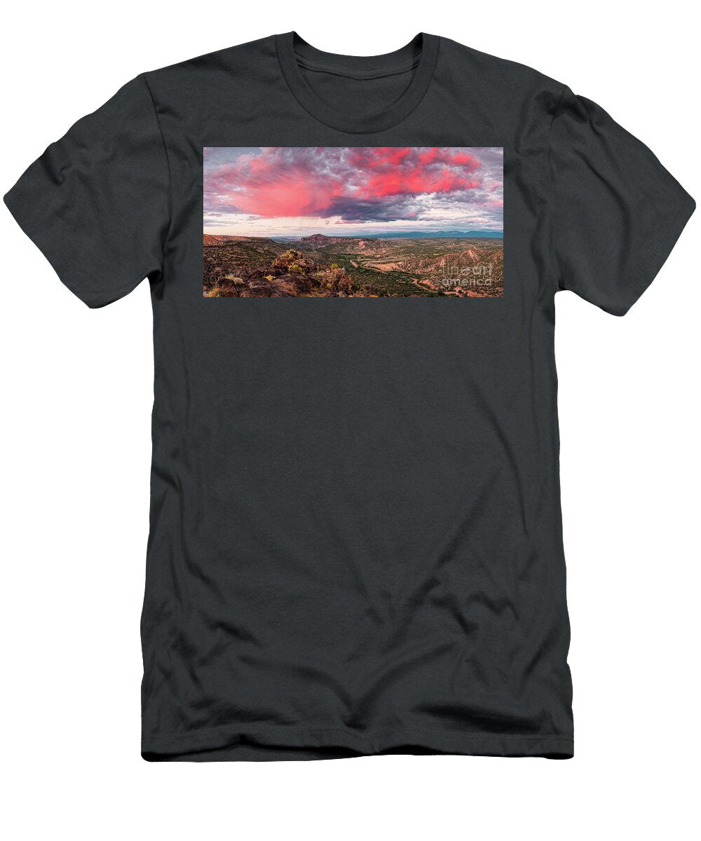 Glorious View of Rio Grande Sangre De Cristo and Black Mesa From White Rock Overlook New Mexico Silvio Ligutti T-Shirt