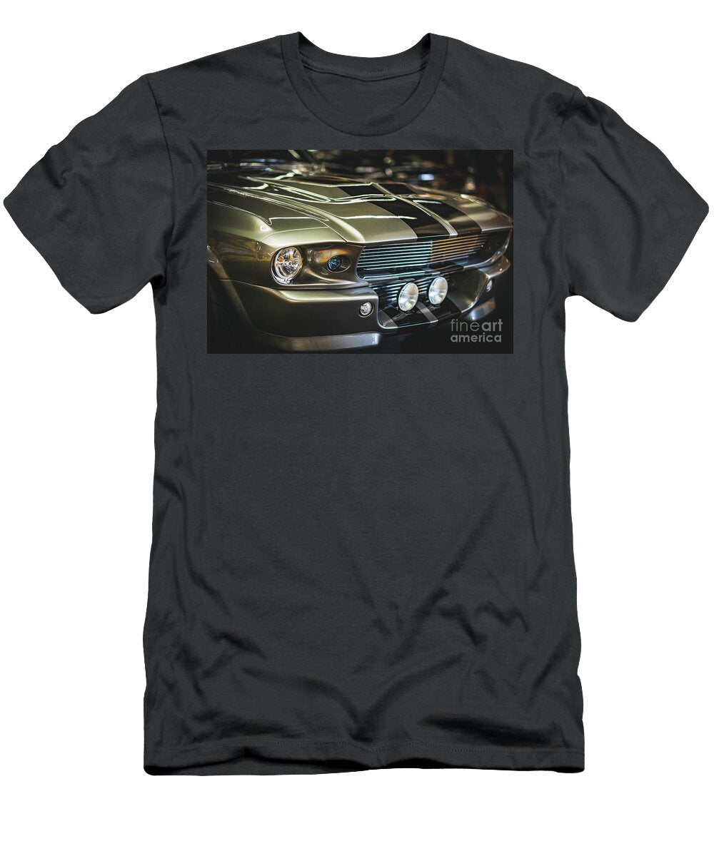 Grille and Headlamps of a Classic Sports Car Visual Motiv T-Shirt