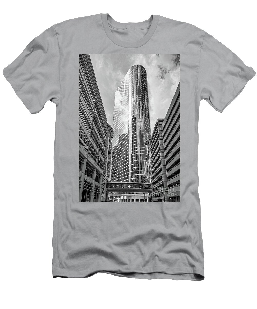 Houston Chevron Building in Black and White Bee Creek Photography Tod and Cynthia T-Shirt