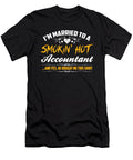 Im Married to a Smokin Hot Accountant Tinh Tran Le Thanh T-Shirt