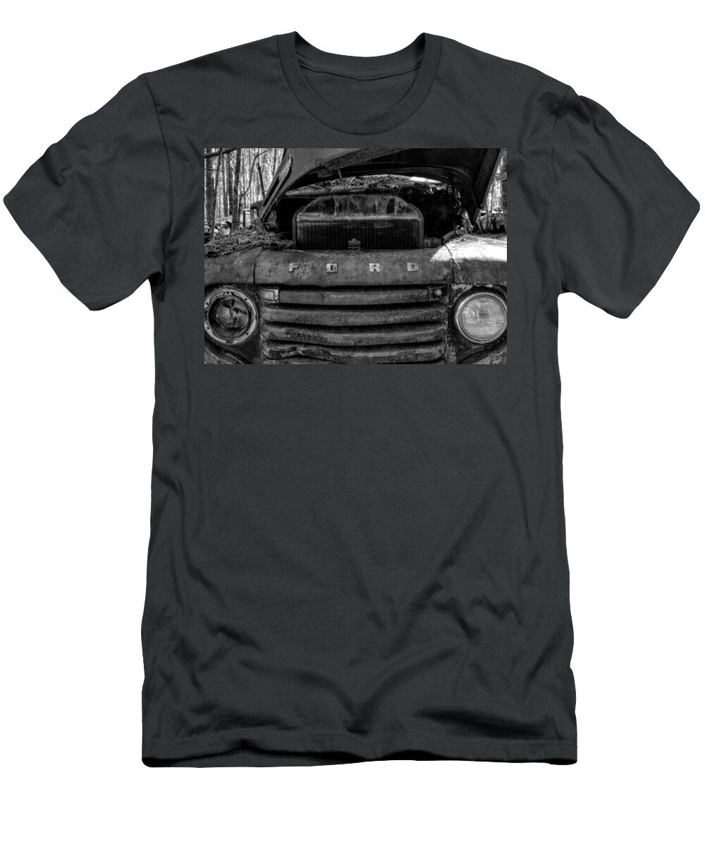 In Front of an Old Rusty Ford Truck in Black and White Greg Mimbs T-Shirt