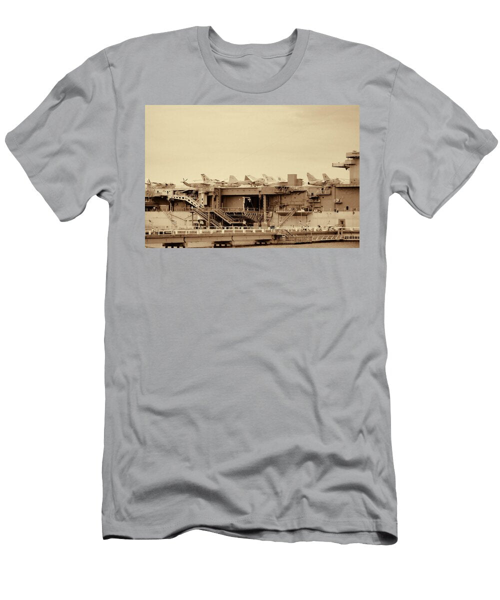Jet Aircraft on the Uss Yorktown Carrier in Patriots Point Kathy Clark T-Shirt