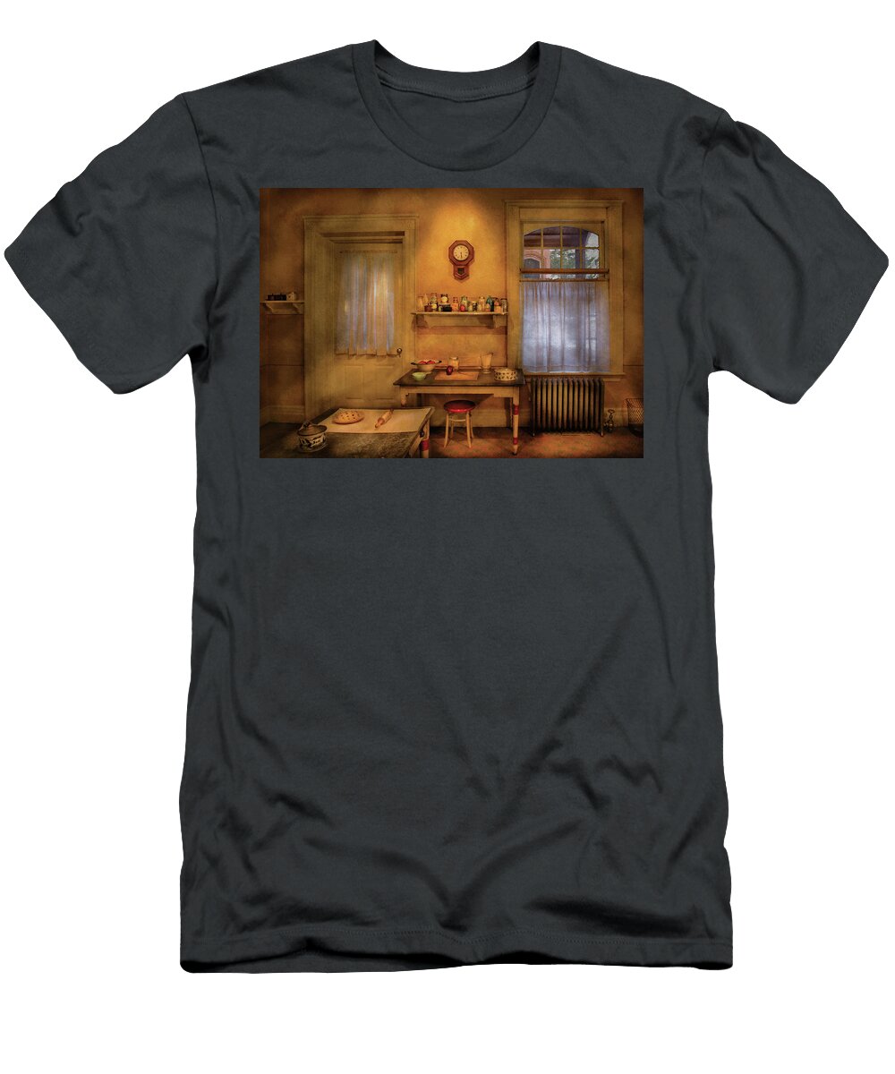 Kitchen Grannys Kitchen Mike Savad T-Shirt