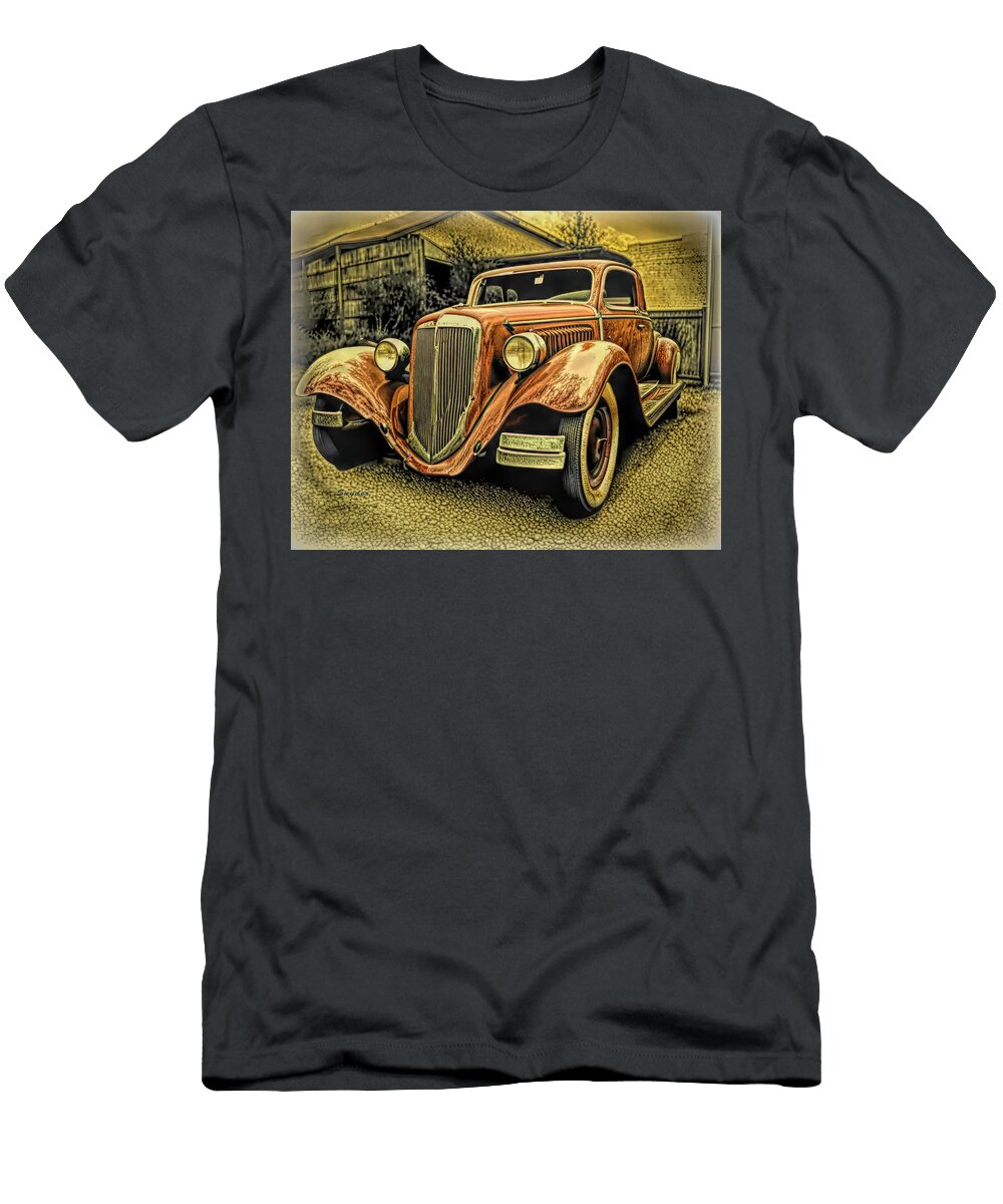Little Brown Coupe Vignette Floyd Snyder T-Shirt