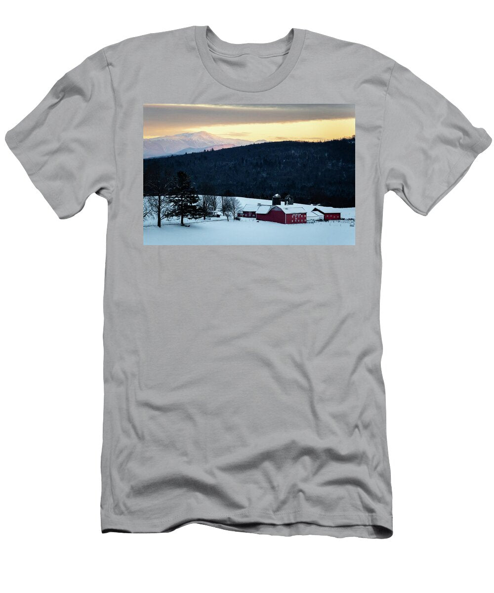 Looking Toward Mt Washington From Lone Pine Farm in Kirby Vermont John Rowe T-Shirt