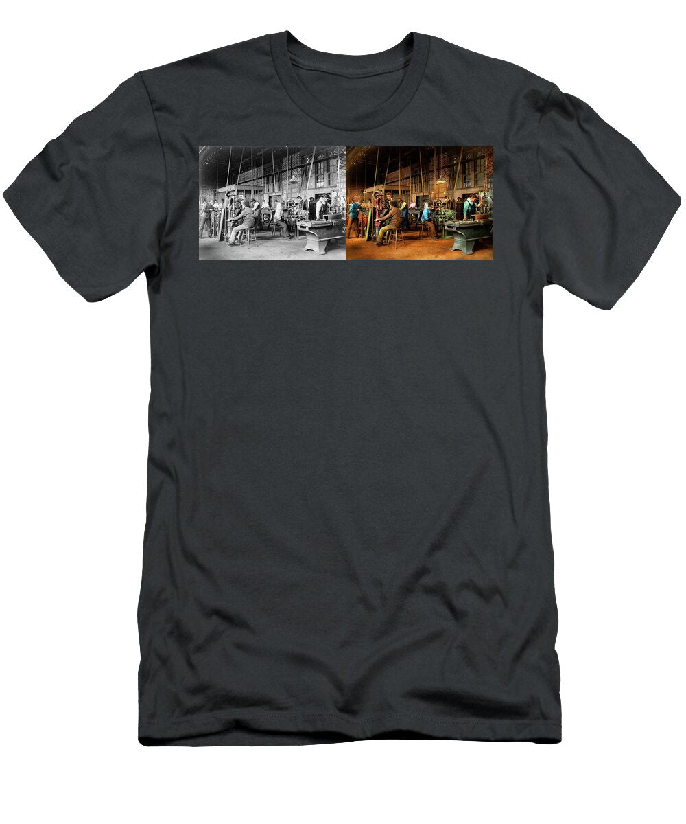 Machinist Training Machinist School 1899 Side By Side Mike Savad T-Shirt