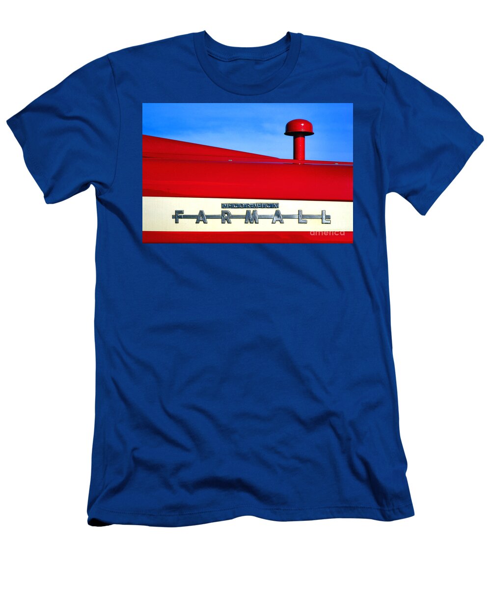 Mccormick Farmall 450 Hood Olivier Le Queinec T-Shirt