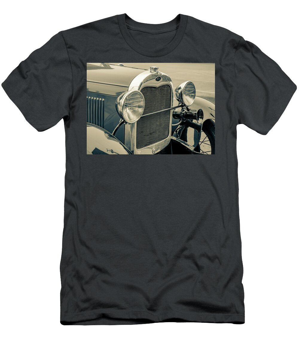 Model a Ford Marcy Wielfaert T-Shirt