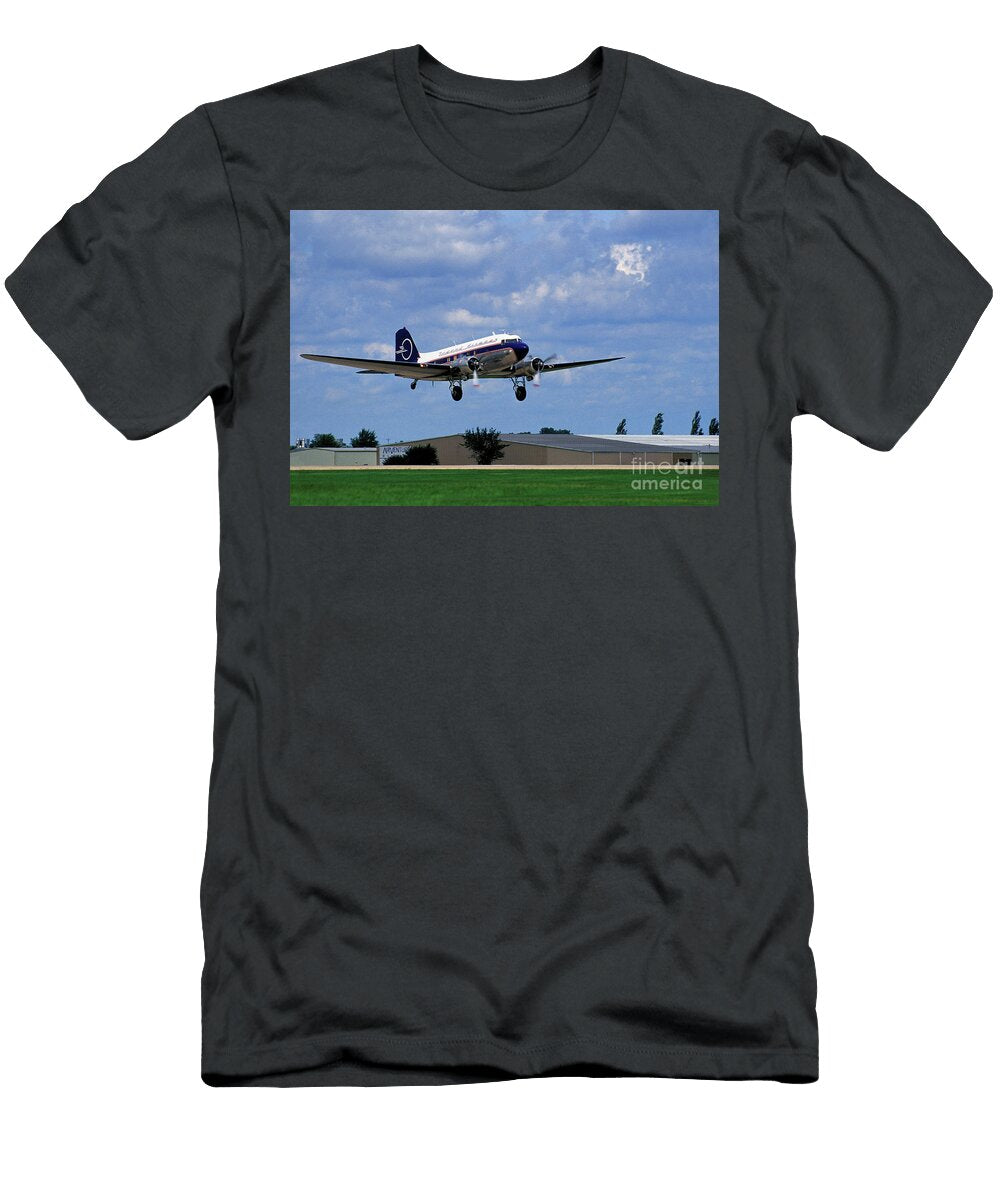 N25641 Douglas DC 3 Legend Airways Wernher Krutein T-Shirt