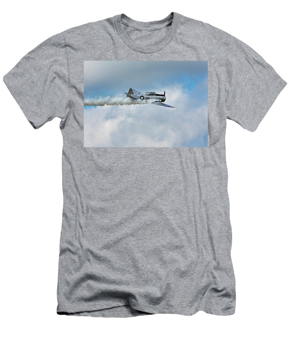 North American T 6 Texan Trainer From World War Ii Flying in Air Bruce Beck T-Shirt