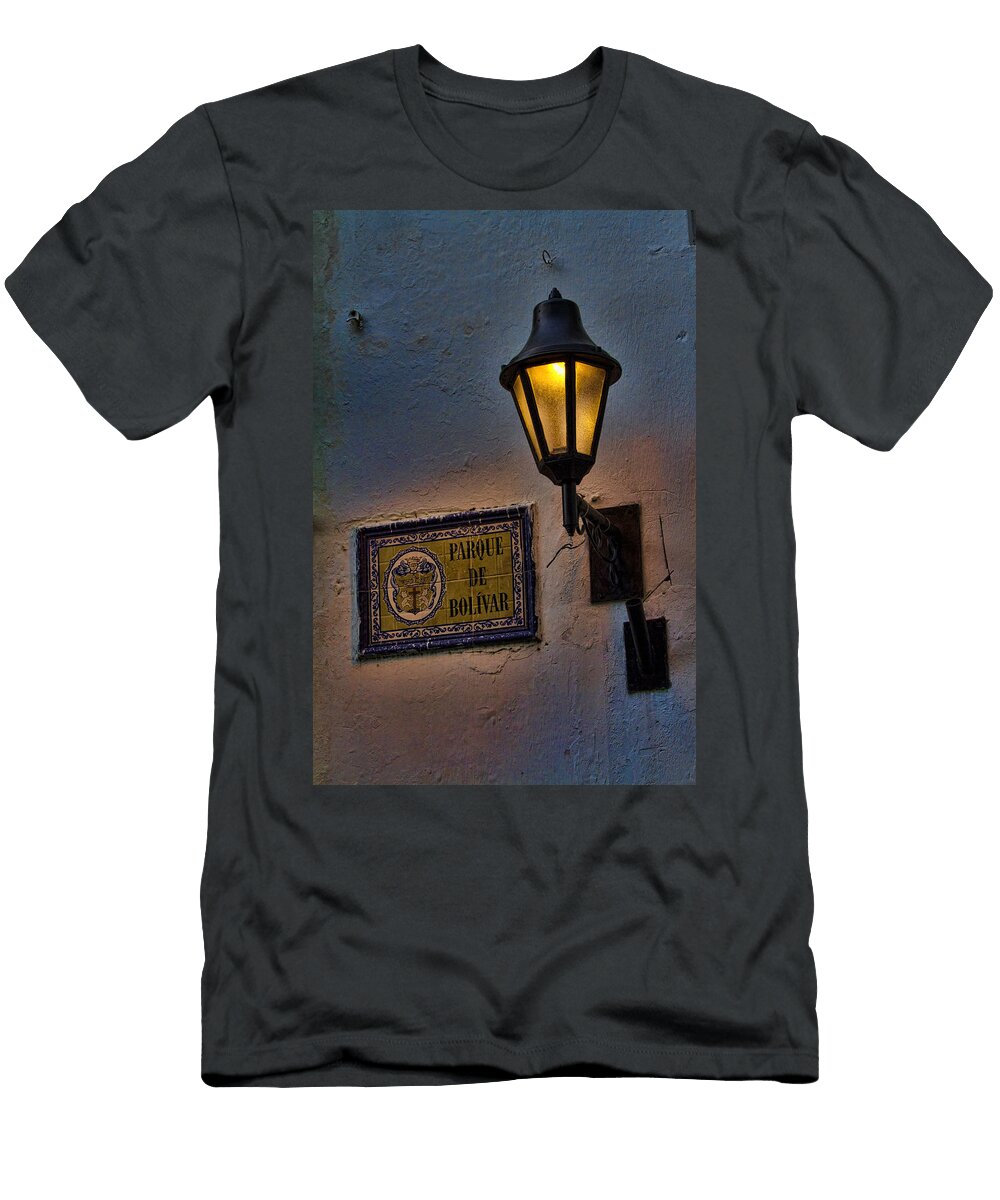 Old Lamp on a Colonial Building in Old Cartagena Colombia David Smith T-Shirt