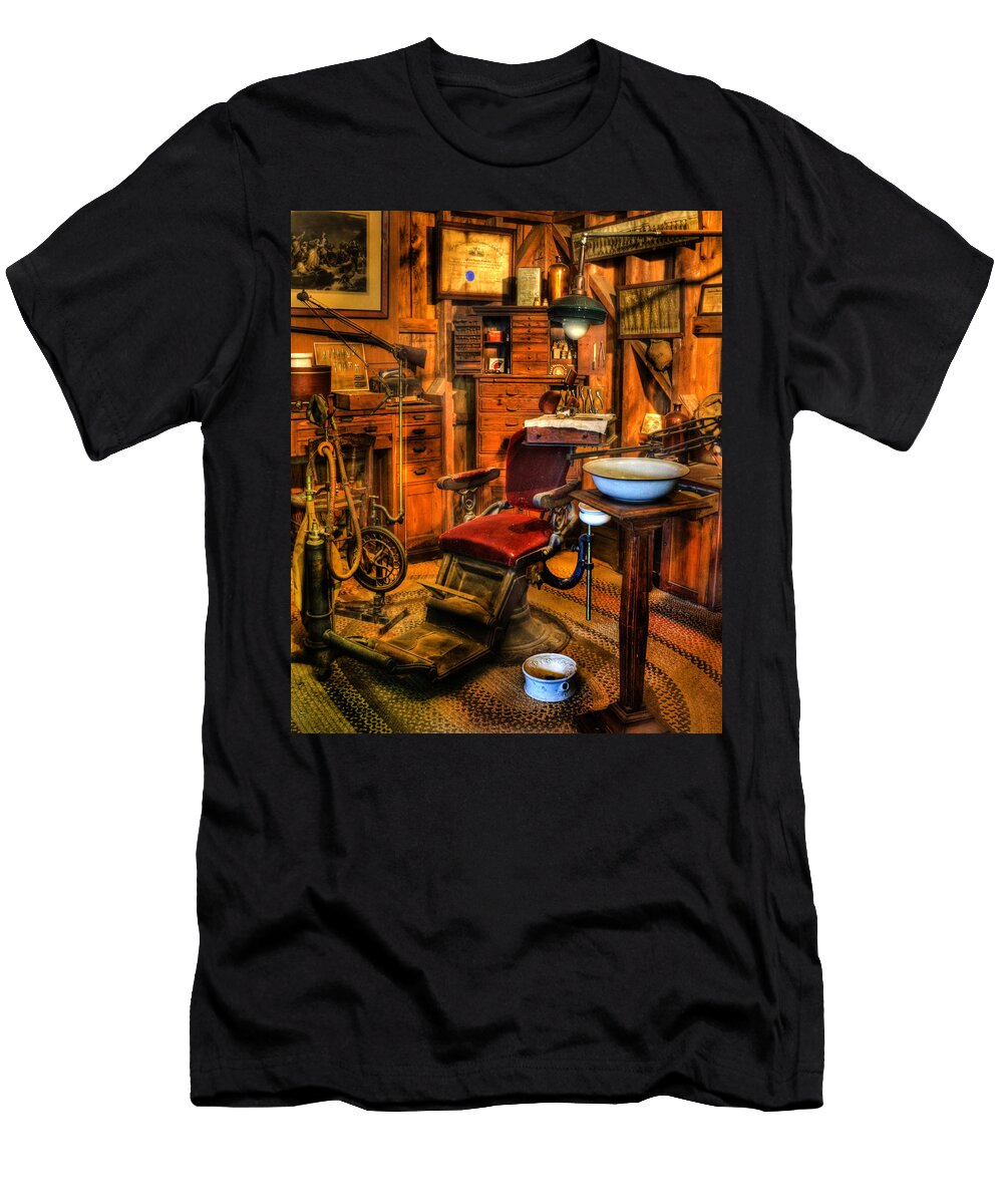 Old Time Dentist Ii Dentistry Dentist Chair Surgery the Dentist Chair Office Lee Dos Santos T-Shirt