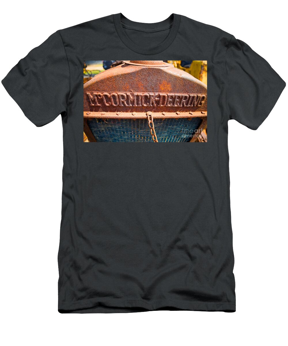 Old Tractor Grille Les Palenik T-Shirt