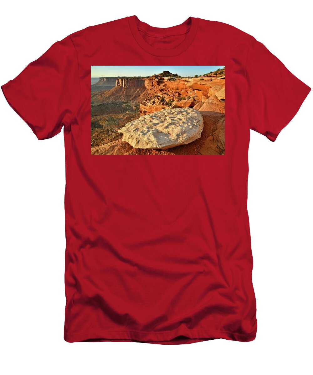 Pancake Boulder on Orange Cliffs in Canyonlands Ray Mathis T-Shirt