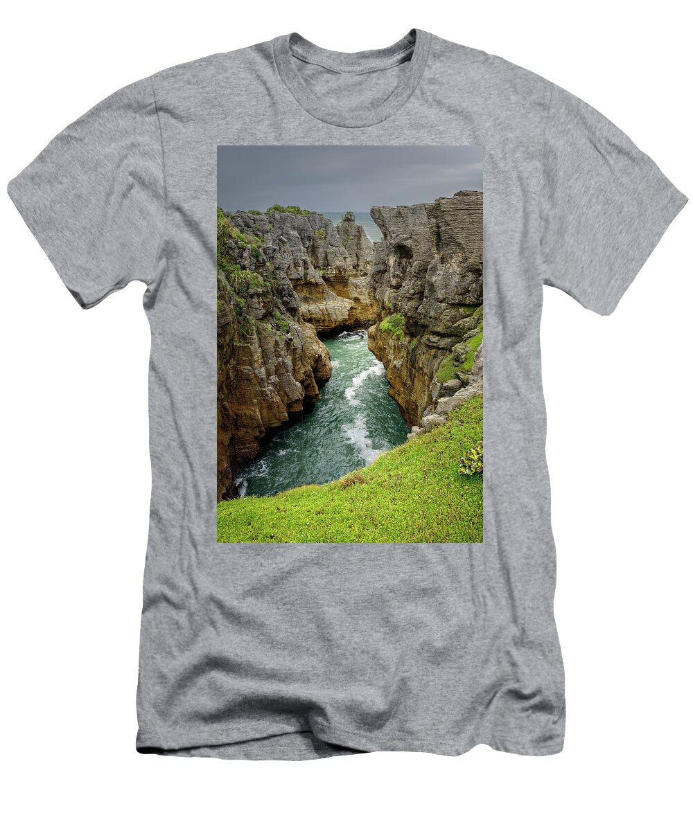 Pancake Rocks Punakaiki West Coast Robert Green T-Shirt