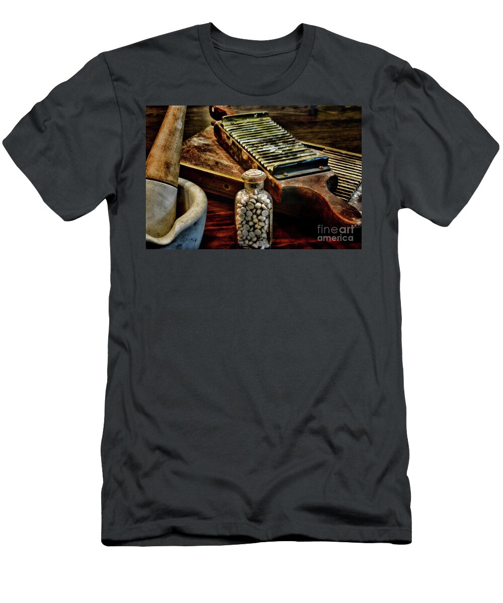 Pharmacist Vintage Pill Maker Paul Ward T-Shirt