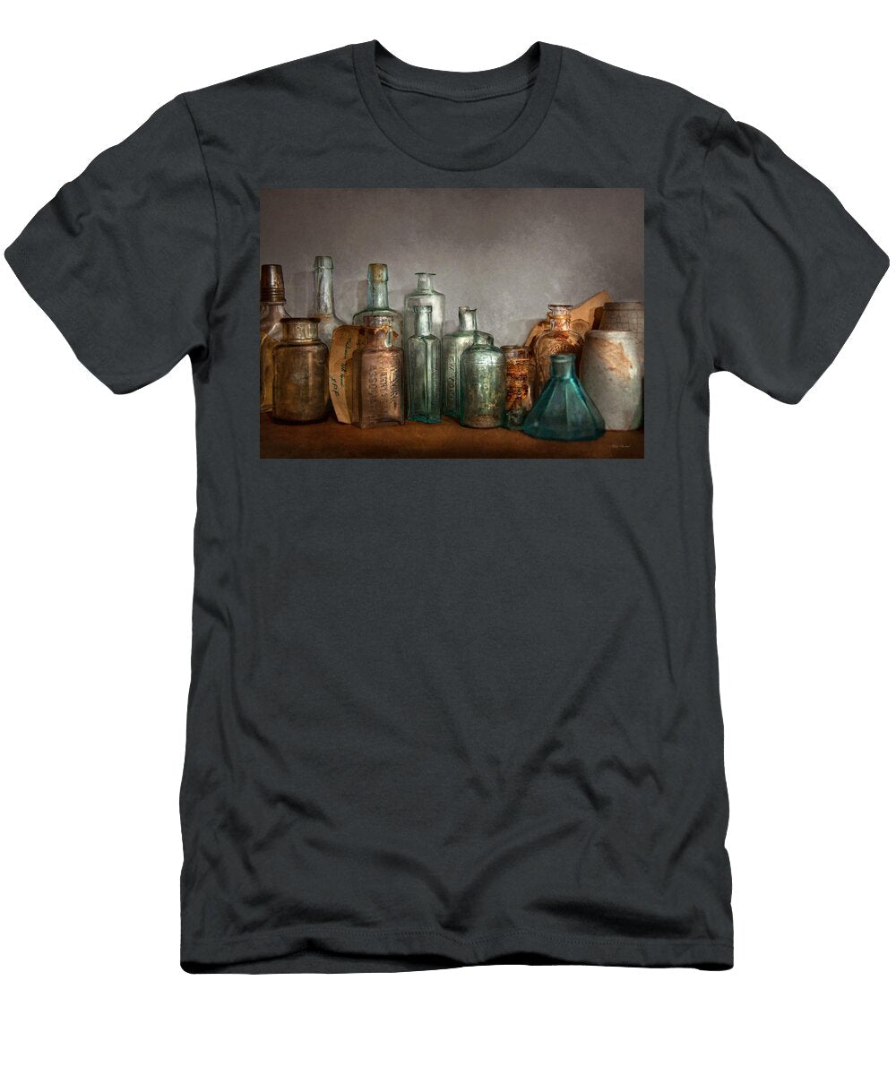 Pharmacy Doctor I Need a Refill Mike Savad T-Shirt