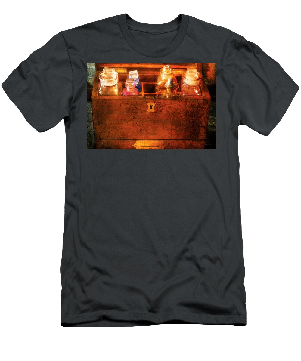 Pharmacy Traveling Doctor Mike Savad T-Shirt