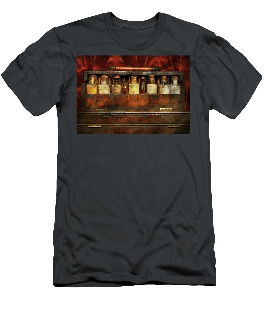 Pharmacy Veterinarian Traveling Pet Medicine Mike Savad T-Shirt