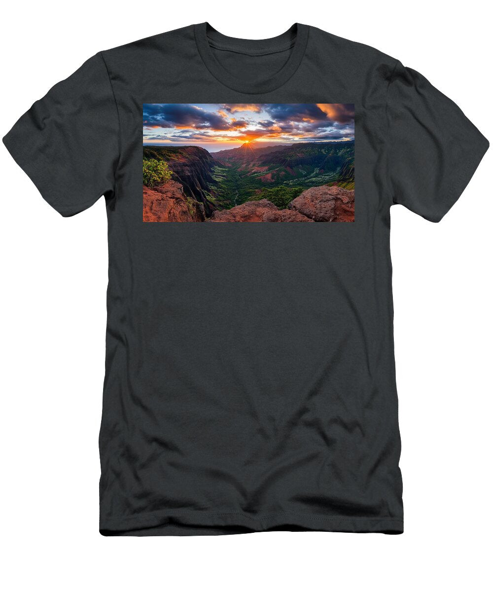 Red Cliffs of Kauai Sven Andersen T-Shirt