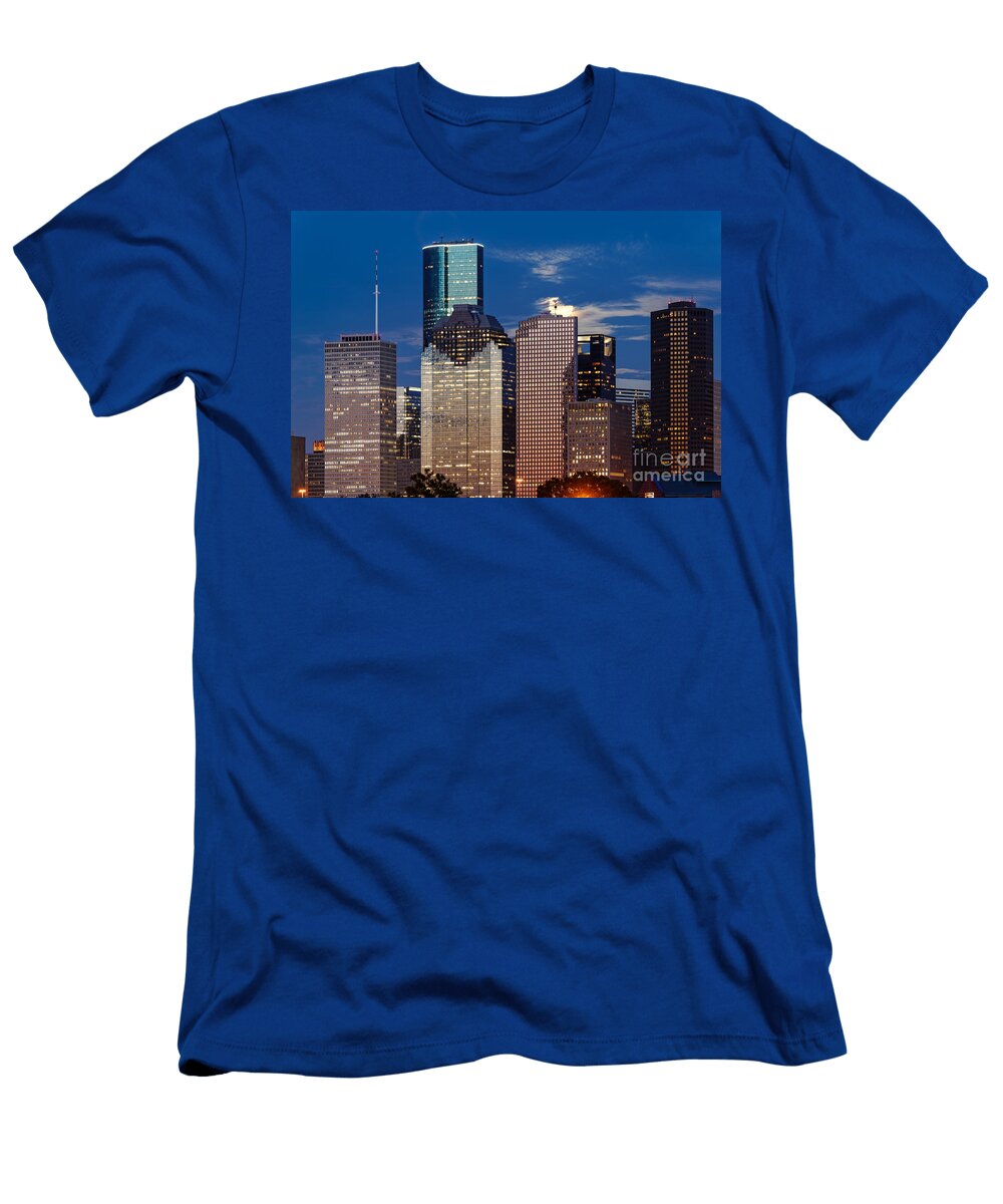 Rise of the Super Moon Behind Downtown Houston Skyline Houston Texas Silvio Ligutti T-Shirt