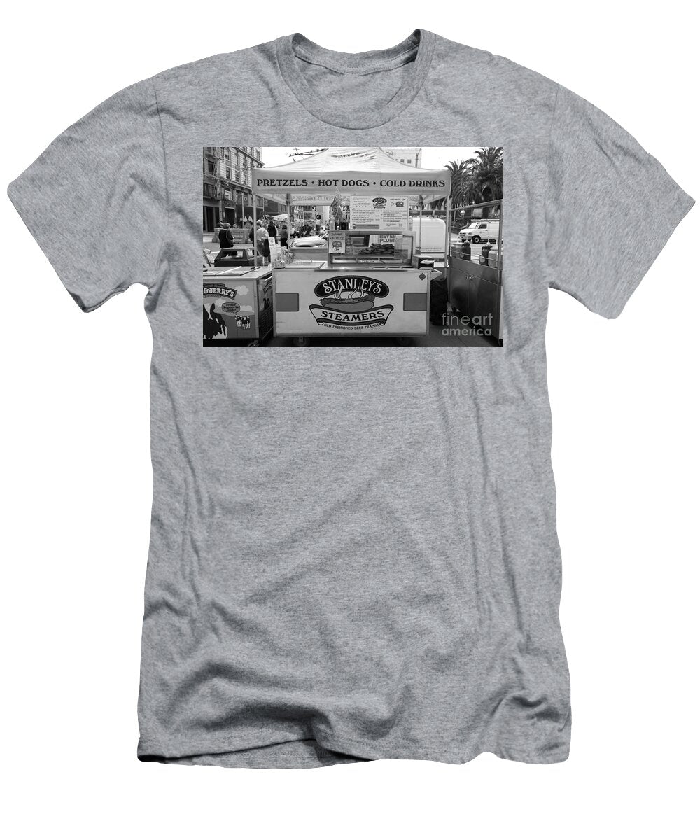 San Francisco Stanleys Steamers Hot Dog Stand 5d17929 Black and White Wingsdomain Art and Photography T-Shirt