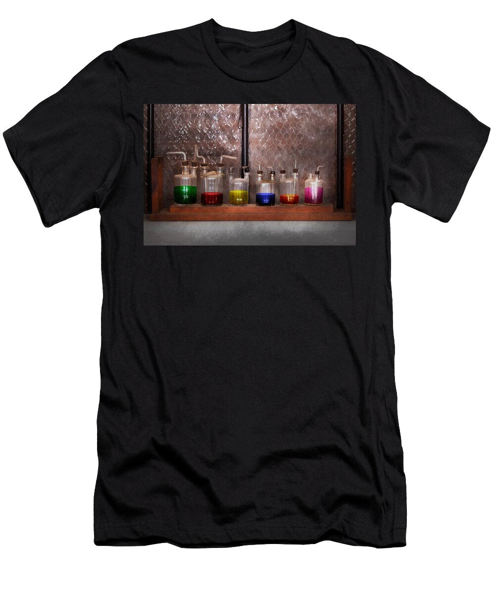 Science Chemist Glassware for Couples Mike Savad T-Shirt