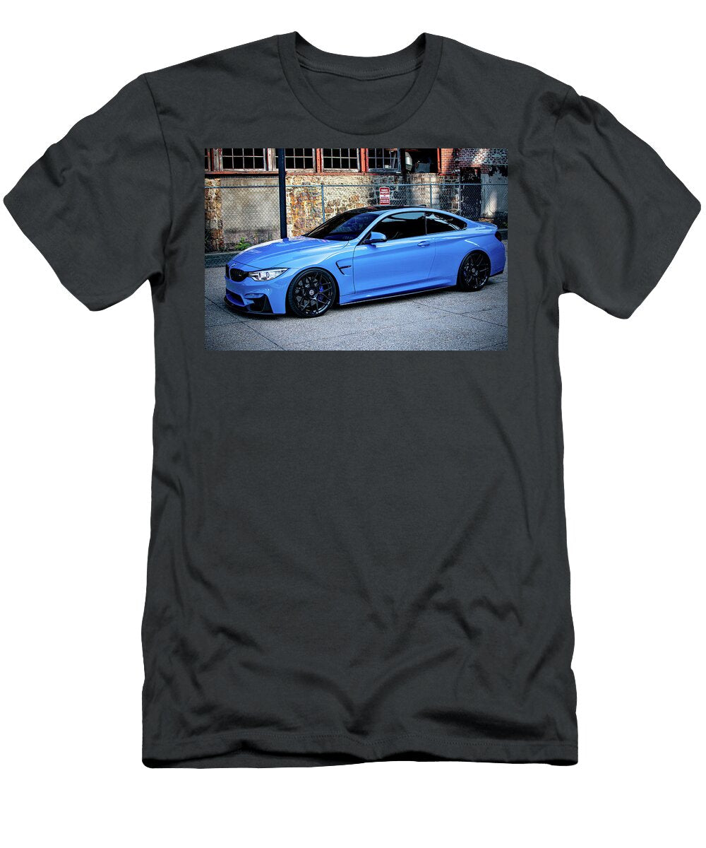 Sexy M4 Rose Guinther T-Shirt