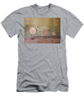 Simple Things 02 Nailia Schwarz T-Shirt