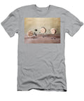 Simple Things 05 Nailia Schwarz T-Shirt