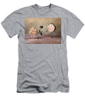 Simple Things 06 Nailia Schwarz T-Shirt