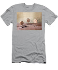 Simple Things 09 Nailia Schwarz T-Shirt