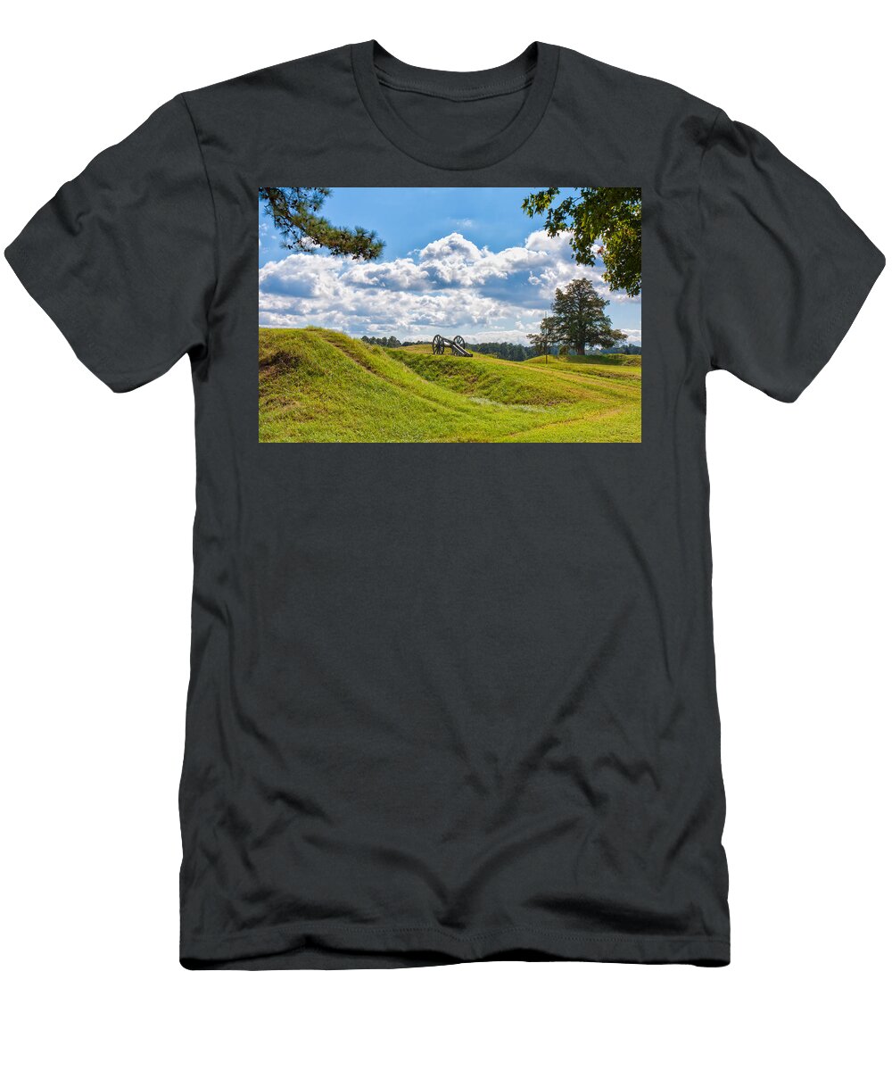 Solitary Cannon At Yorktown John Bailey T-Shirt