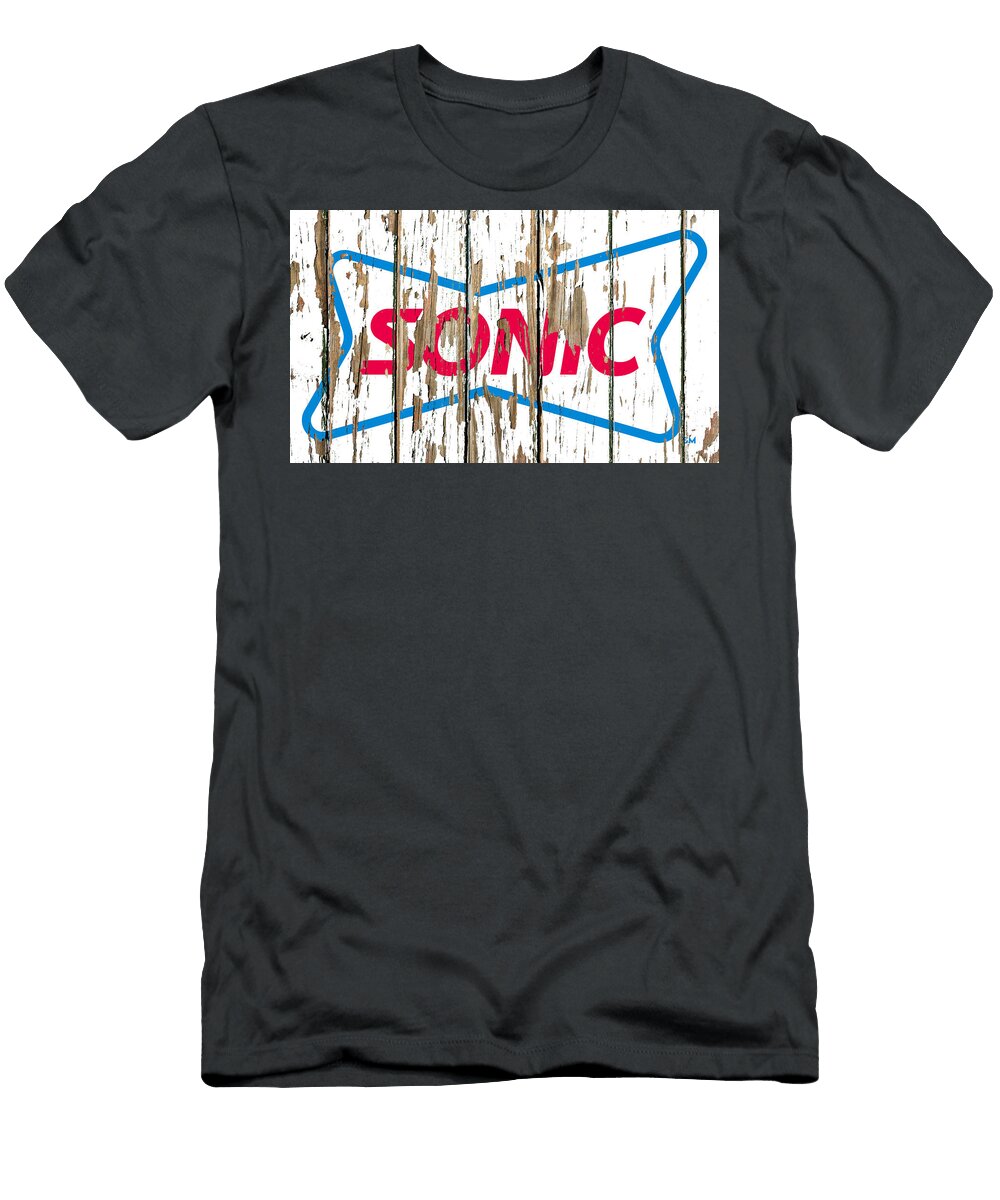 Sonic Vintage Logo Peeling Paint Barn Wood Design Turnpike T-Shirt