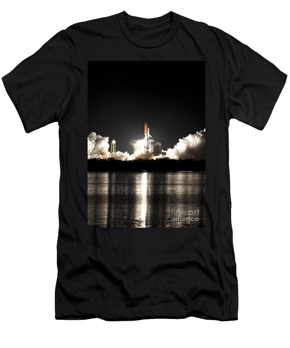 Space Shuttle Discovery Lifts Off Nasaben Cooper T-Shirt