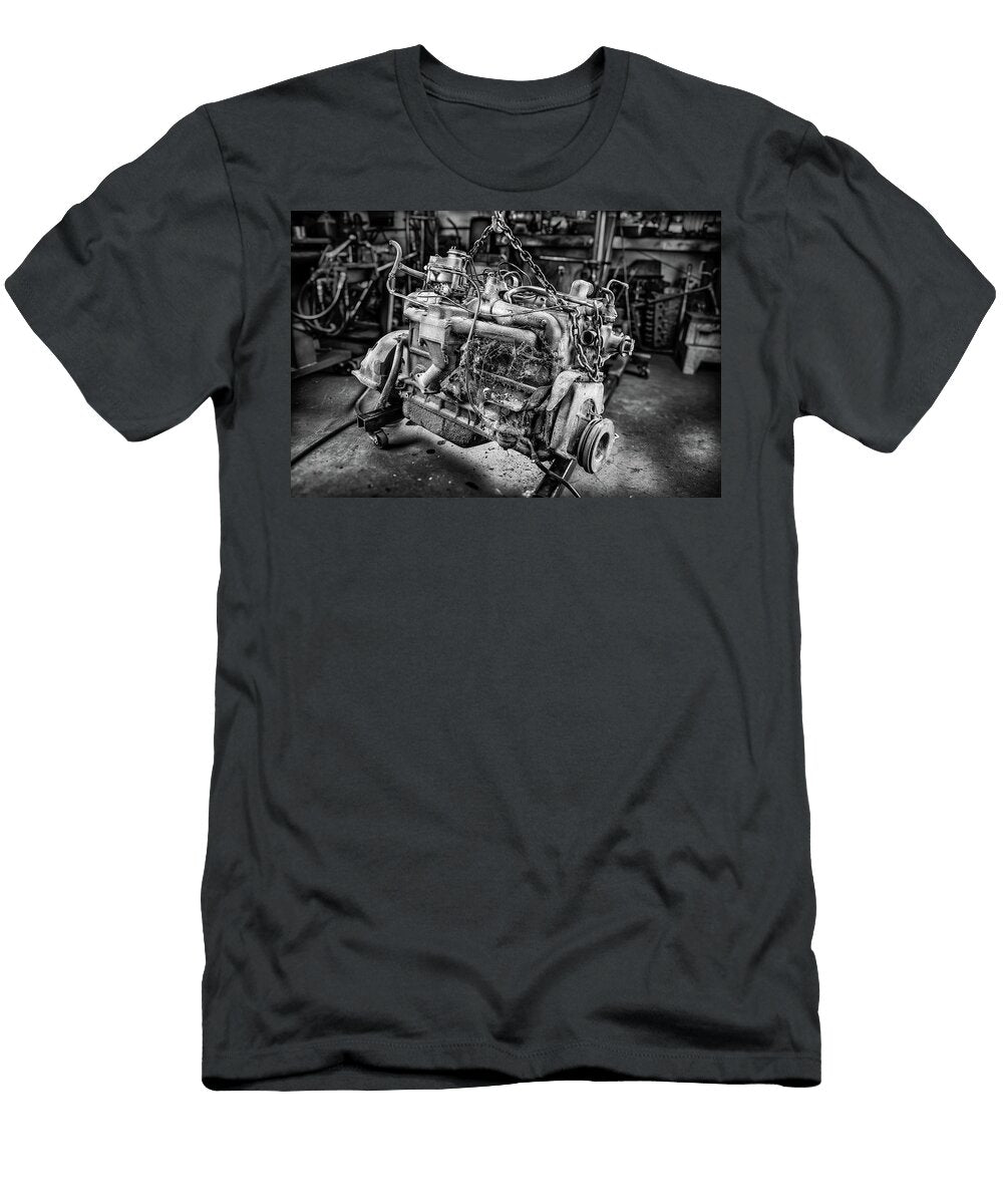 Spitfire Straight 8 Engine Bw Yopedro T-Shirt